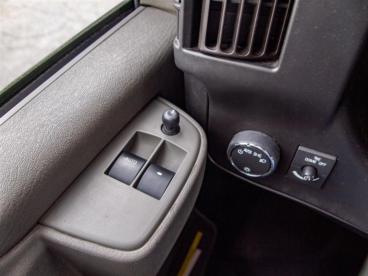 Chevrolet Express Passenger RWD 3500 155" LT 2020