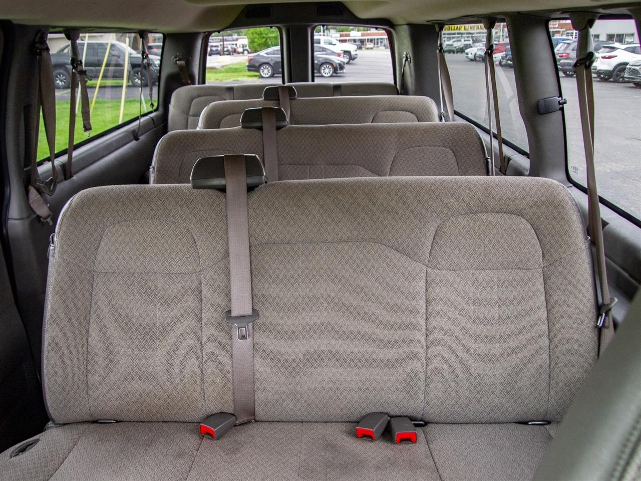 Chevrolet Express Passenger RWD 3500 155" LT 2020