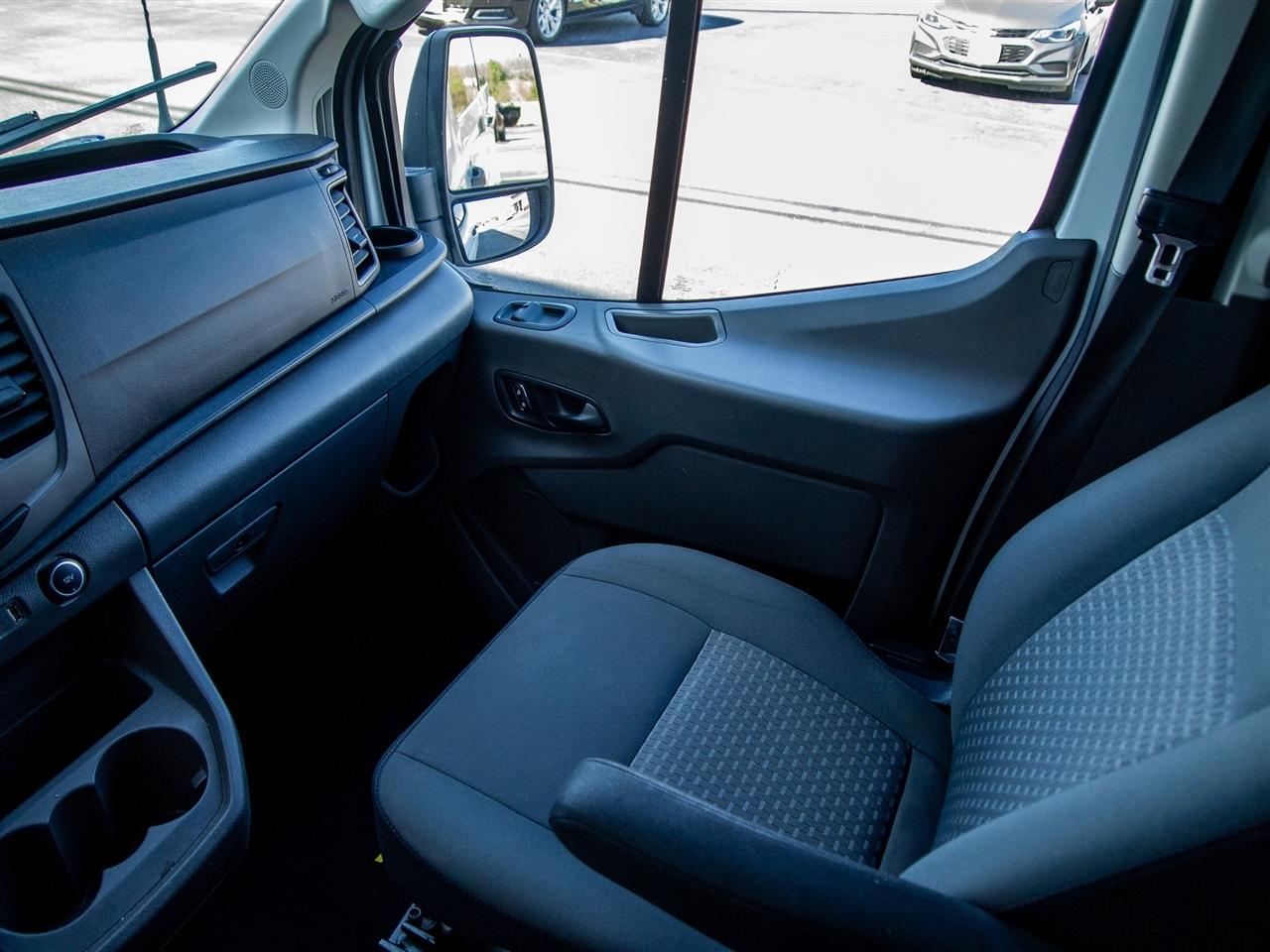 Ford Transit Passenger Wagon T-350 148" Low Roof XLT RWD 2022