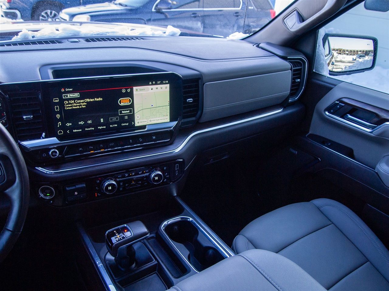 GMC Sierra 1500 4WD Crew Cab 147" SLT 2024