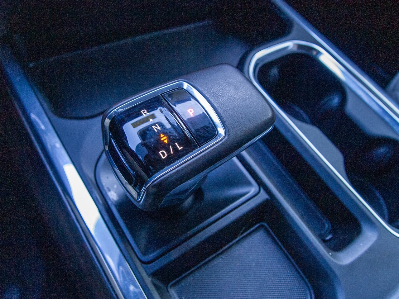 GMC Sierra 1500 4WD Crew Cab 147" SLT 2024