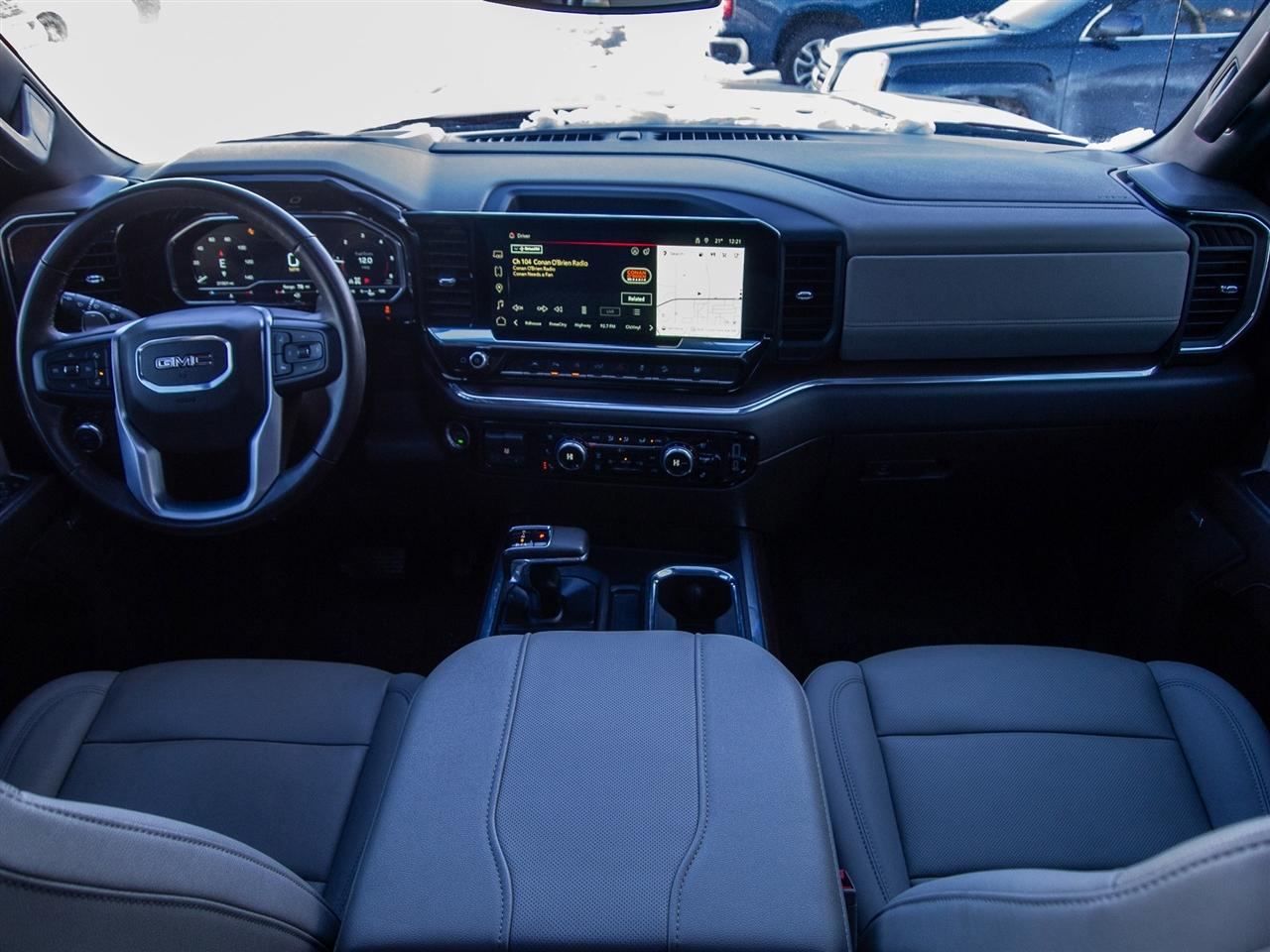 GMC Sierra 1500 4WD Crew Cab 147" SLT 2024