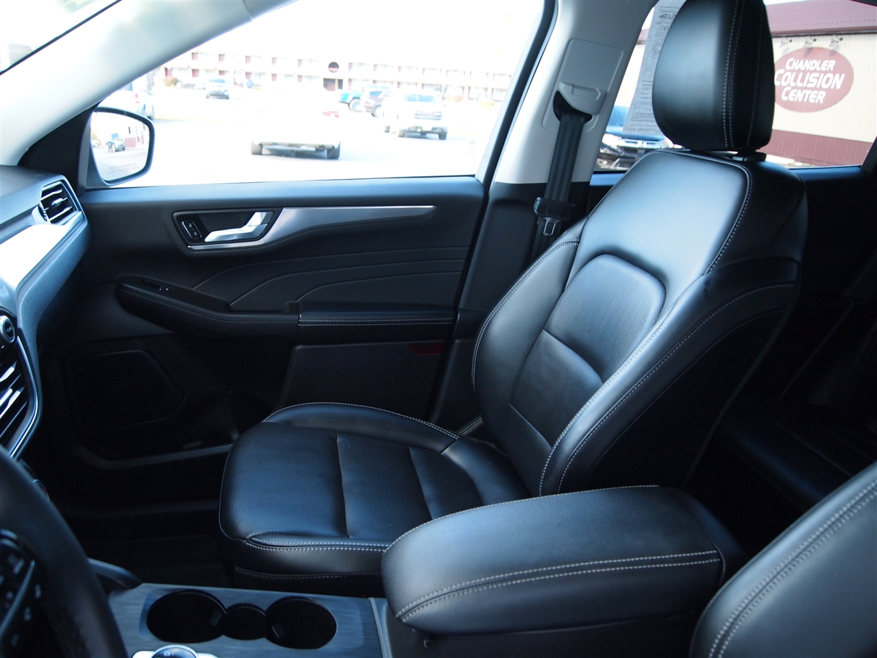 Ford Escape Titanium AWD 2022 Ford Escape Titanium AWD 2022