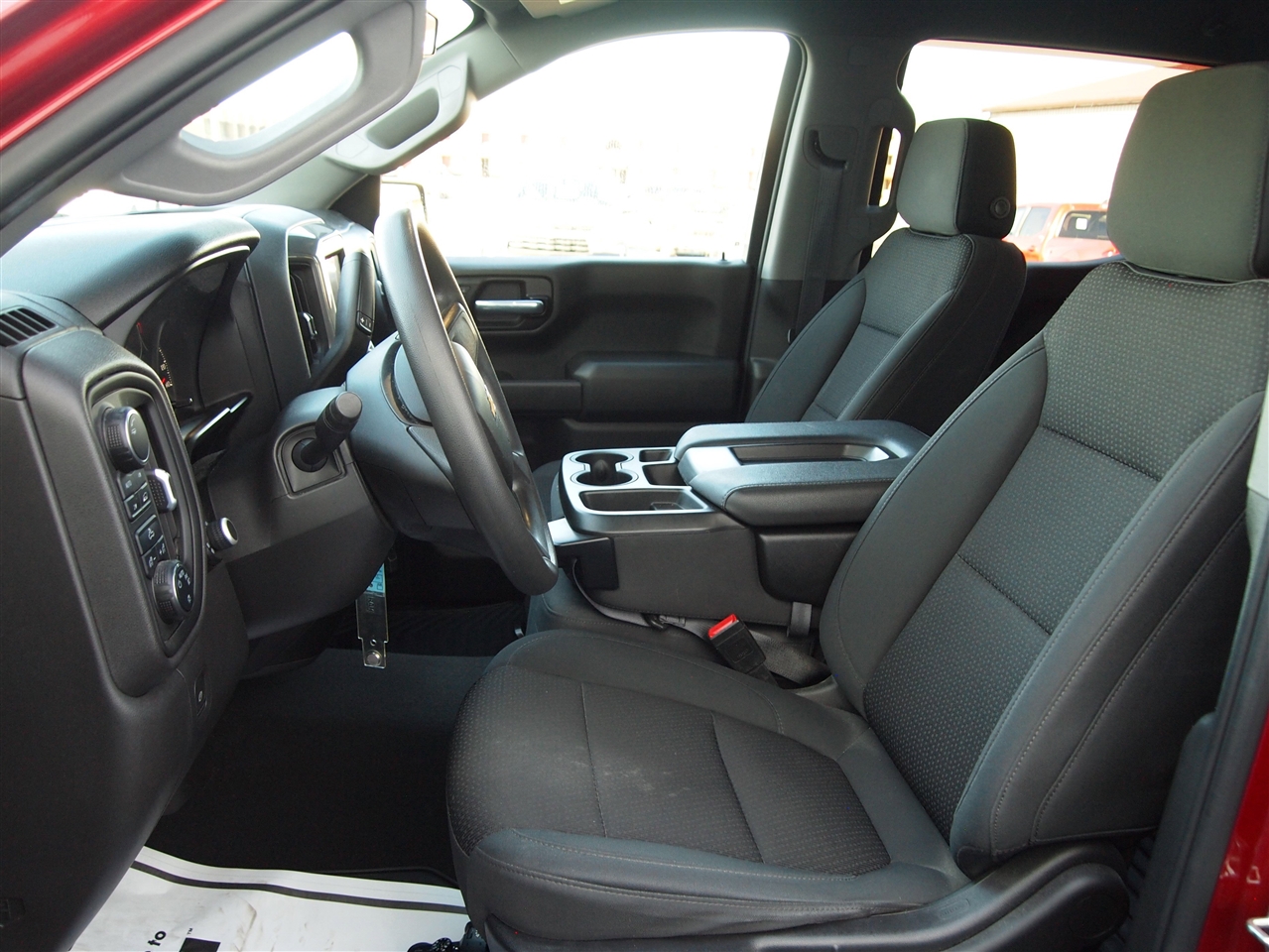 Chevrolet Silverado 1500 4WD Crew Cab 147" Custom 2021 Chevrolet Silverado 1500 4WD Crew Cab 147" Custom 2021