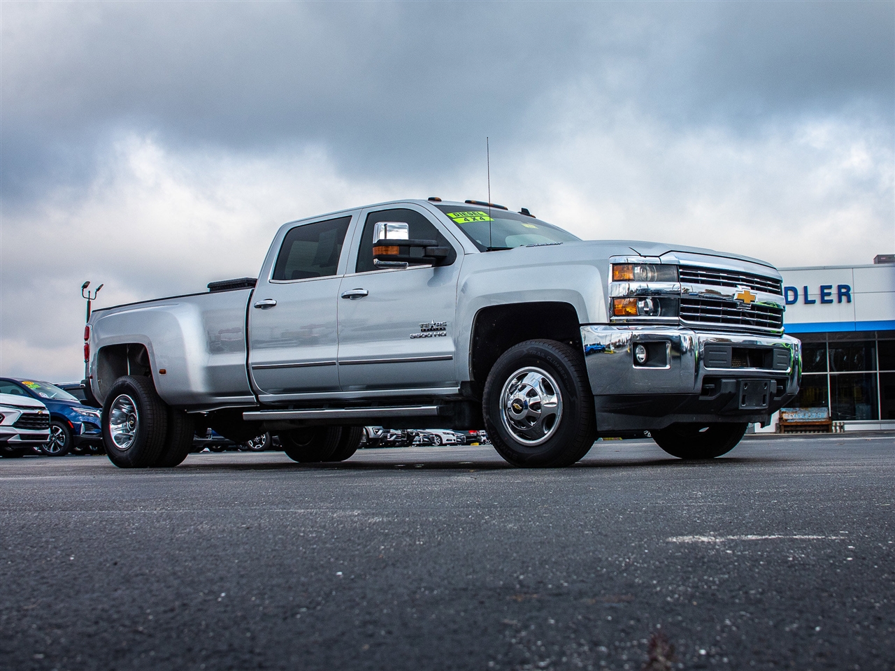 Chevrolet Silverado 3500HD 4WD Crew Cab 167.7" LT 2015