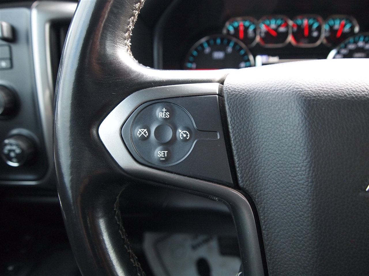 Chevrolet Silverado 3500HD 4WD Crew Cab 167.7" LT 2015