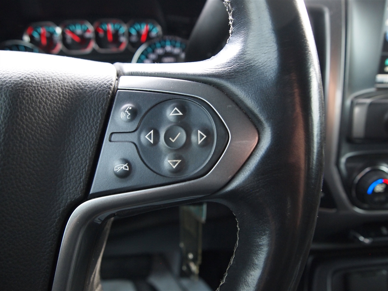 Chevrolet Silverado 3500HD 4WD Crew Cab 167.7" LT 2015