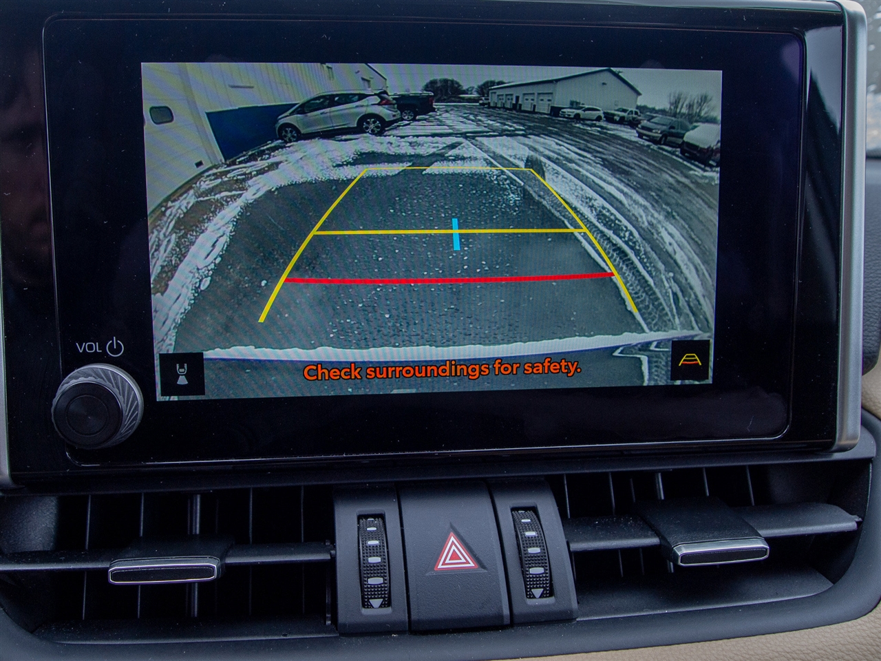 Toyota RAV4 XLE Premium FWD (Natl) 2025