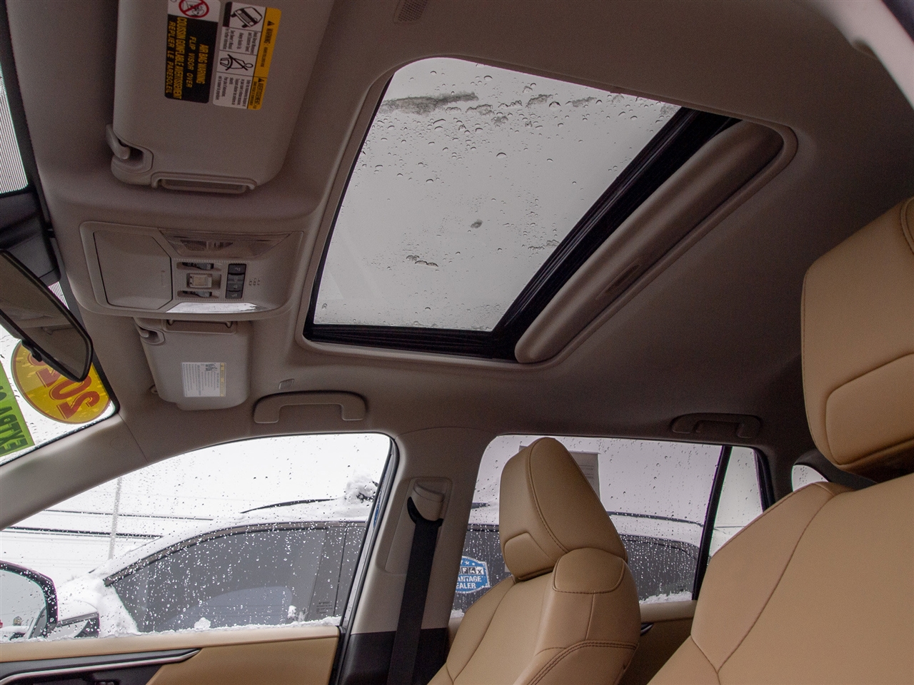 Toyota RAV4 XLE Premium FWD (Natl) 2025