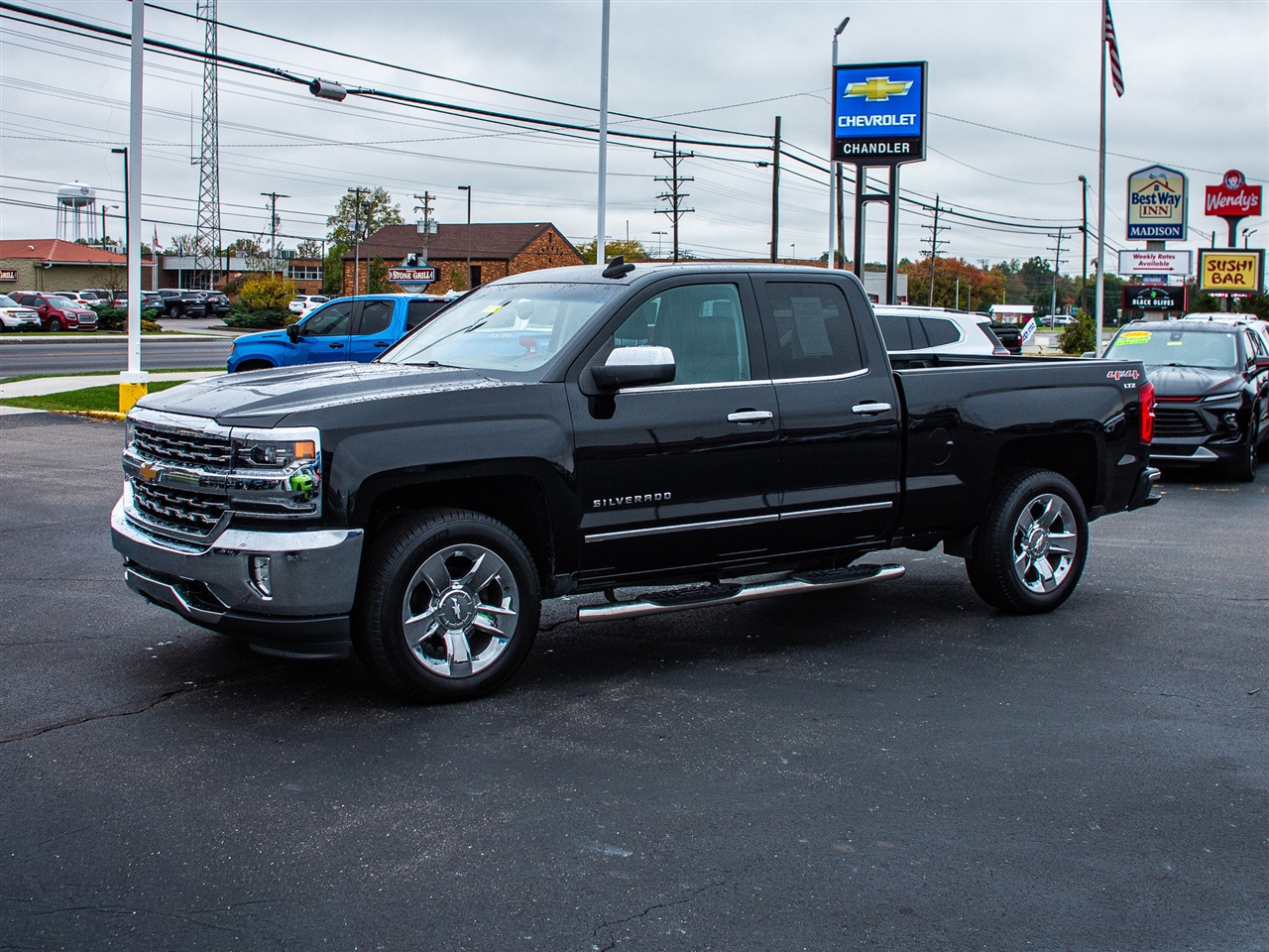 Chevrolet Silverado 1500 4WD Double Cab 143.5" LTZ w/1LZ 2017 Chevrolet Silverado 1500 4WD Double Cab 143.5" LTZ w/1LZ 2017