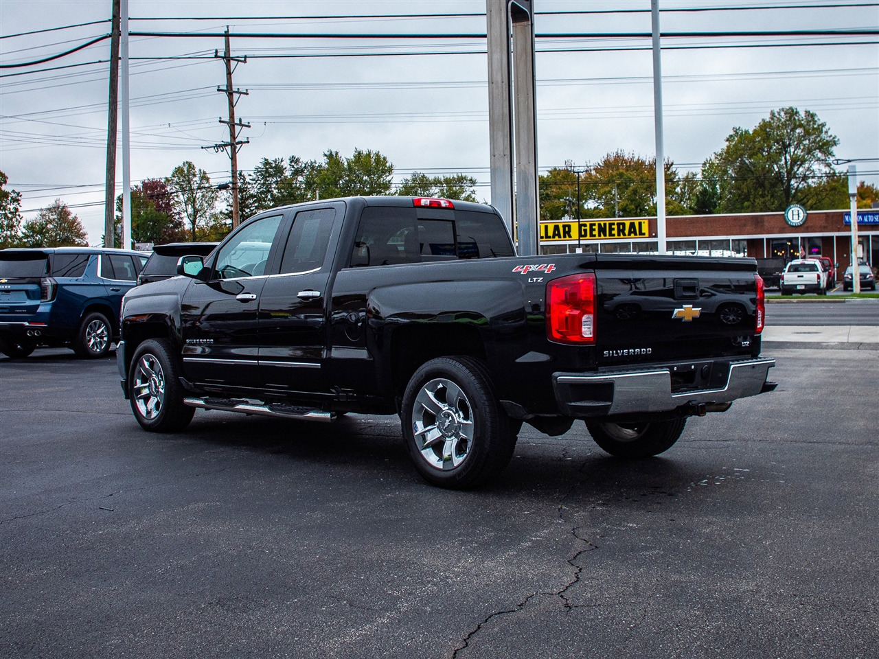 Chevrolet Silverado 1500 4WD Double Cab 143.5" LTZ w/1LZ 2017 Chevrolet Silverado 1500 4WD Double Cab 143.5" LTZ w/1LZ 2017