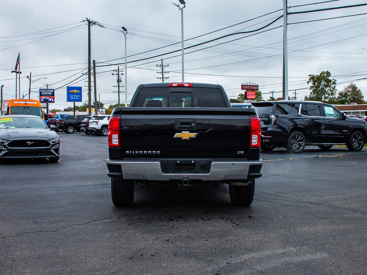 Chevrolet Silverado 1500 4WD Double Cab 143.5" LTZ w/1LZ 2017 Chevrolet Silverado 1500 4WD Double Cab 143.5" LTZ w/1LZ 2017