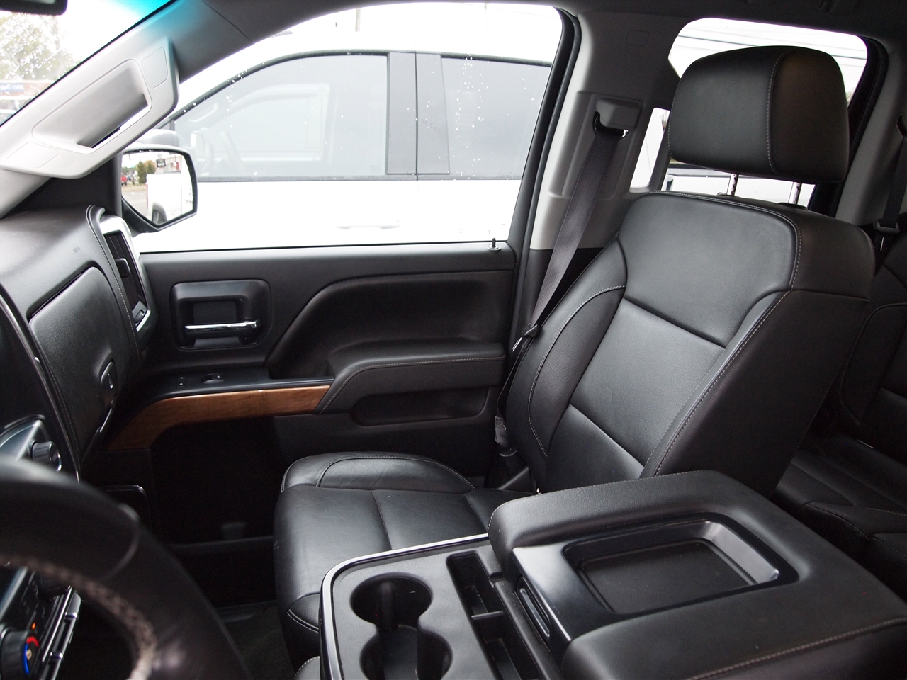 Chevrolet Silverado 1500 4WD Double Cab 143.5" LTZ w/1LZ 2017 Chevrolet Silverado 1500 4WD Double Cab 143.5" LTZ w/1LZ 2017