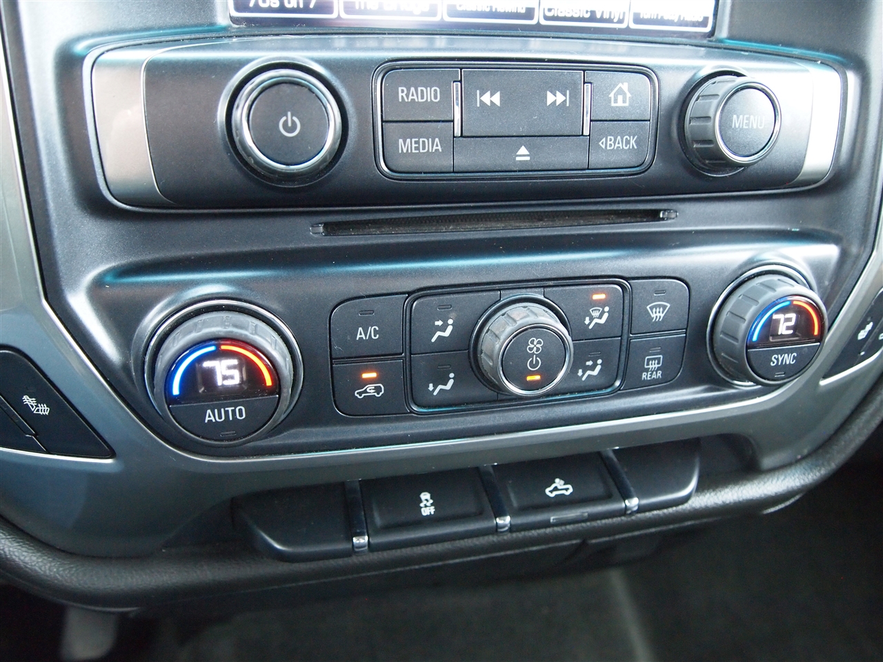 Chevrolet Silverado 1500 4WD Double Cab 143.5" LTZ w/1LZ 2017 Chevrolet Silverado 1500 4WD Double Cab 143.5" LTZ w/1LZ 2017