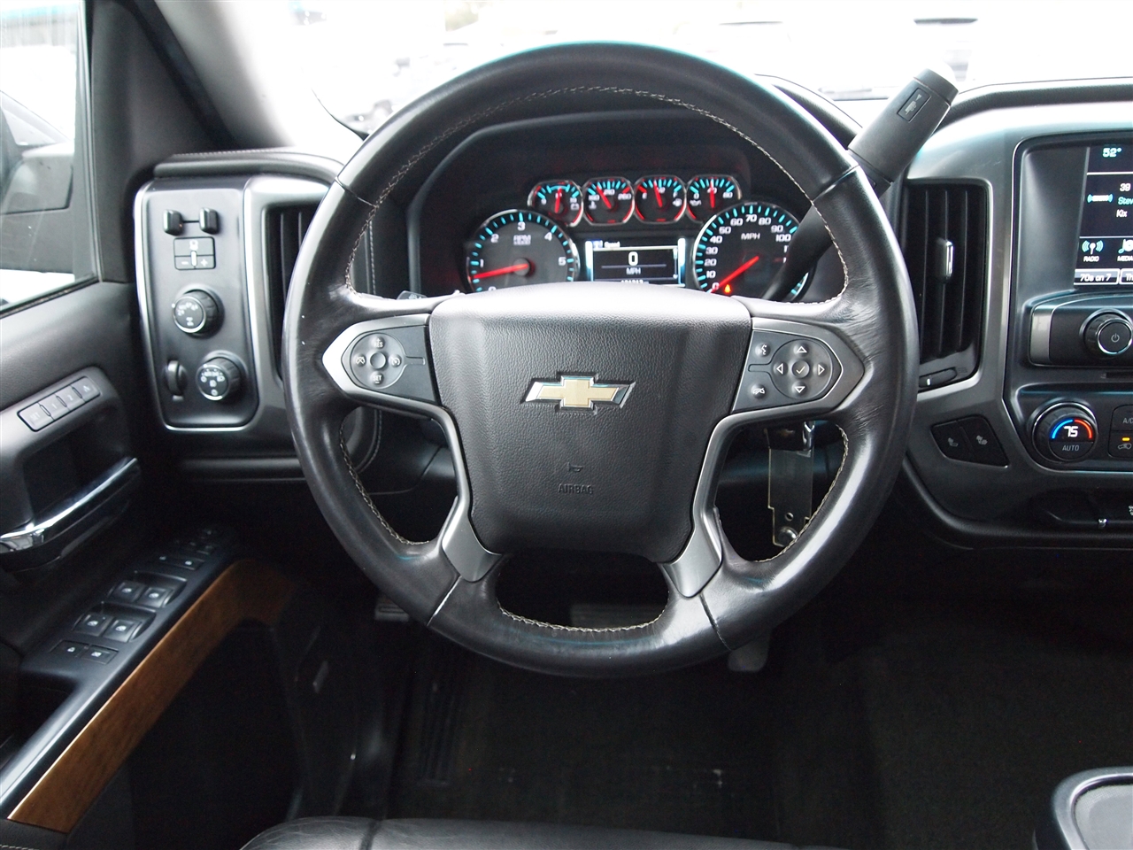 Chevrolet Silverado 1500 4WD Double Cab 143.5" LTZ w/1LZ 2017 Chevrolet Silverado 1500 4WD Double Cab 143.5" LTZ w/1LZ 2017