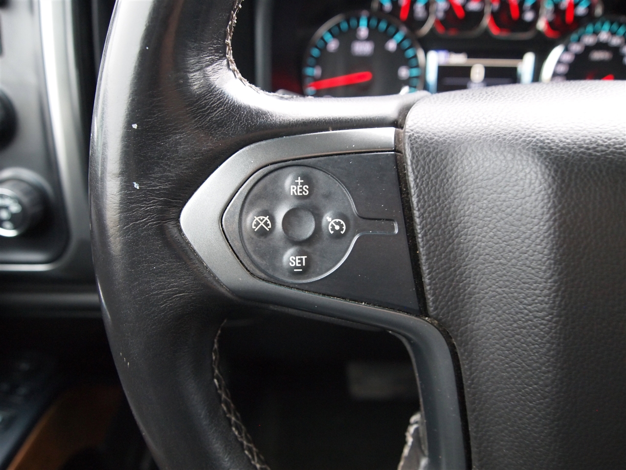 Chevrolet Silverado 1500 4WD Double Cab 143.5" LTZ w/1LZ 2017 Chevrolet Silverado 1500 4WD Double Cab 143.5" LTZ w/1LZ 2017