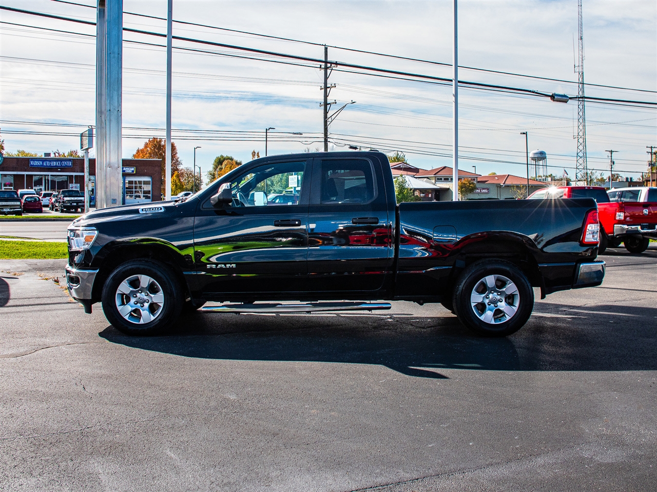 RAM 1500 Big Horn 4x4 Quad Cab 6'4" Box 2024