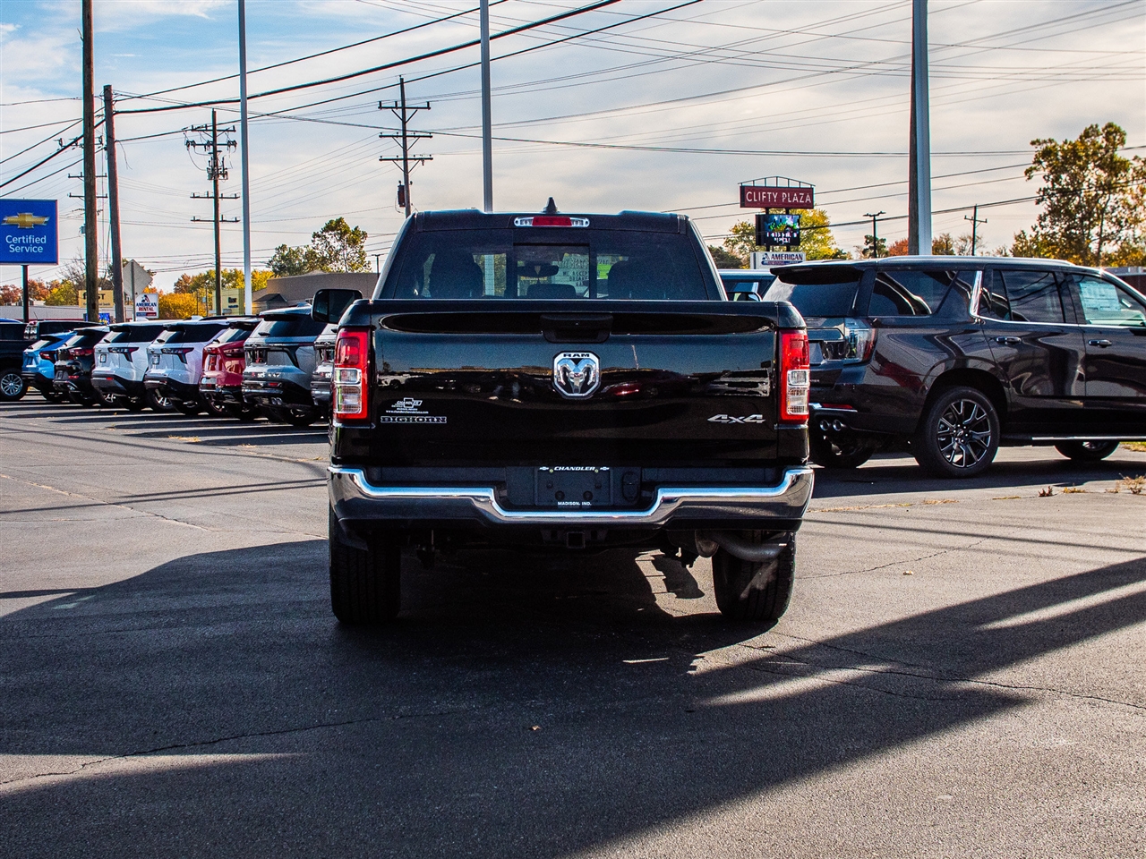 RAM 1500 Big Horn 4x4 Quad Cab 6'4" Box 2024