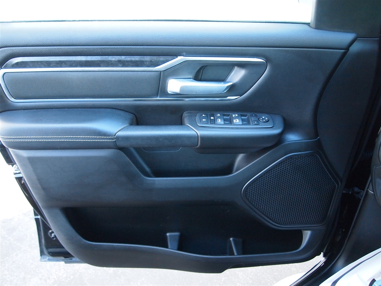 RAM 1500 Big Horn 4x4 Quad Cab 6'4" Box 2024