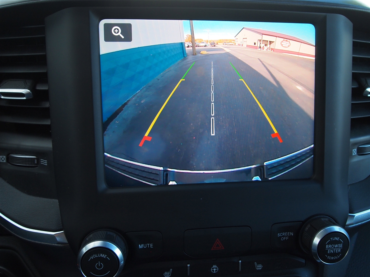 RAM 1500 Big Horn 4x4 Quad Cab 6'4" Box 2024