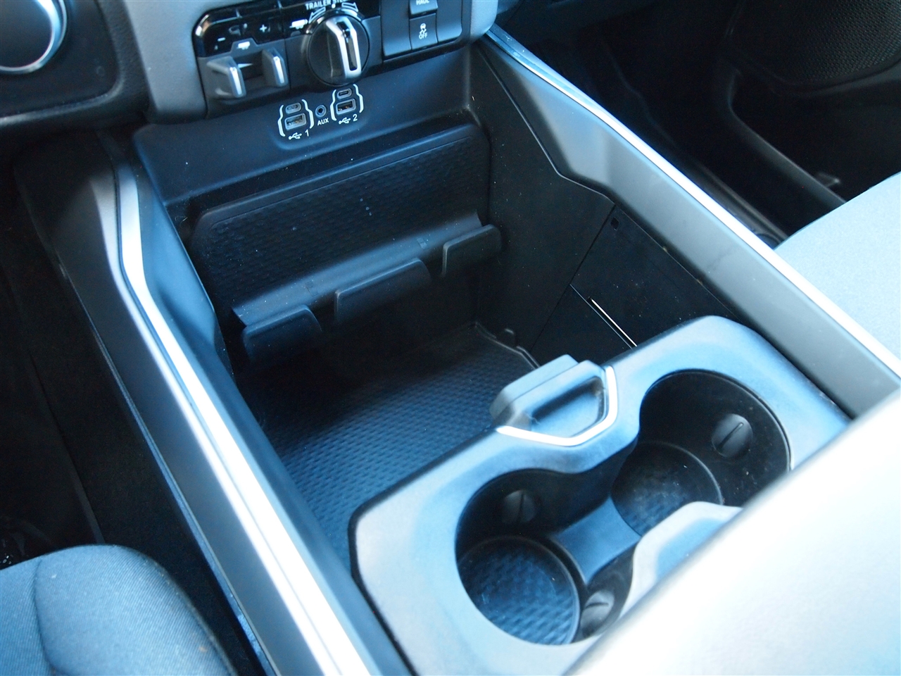 RAM 1500 Big Horn 4x4 Quad Cab 6'4" Box 2024