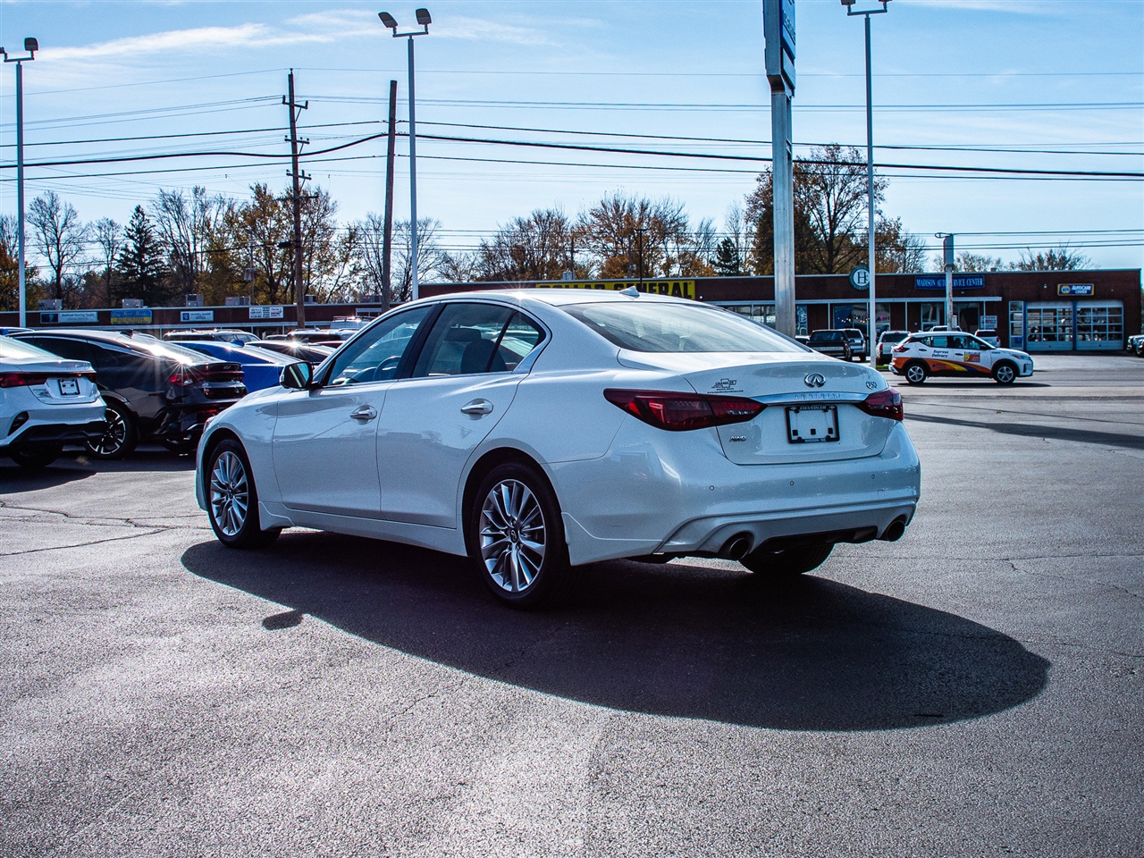 Infiniti Q50 3.0t LUXE AWD 2021