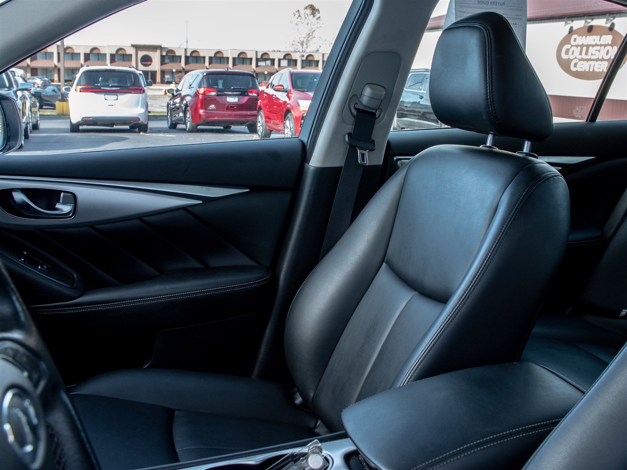 Infiniti Q50 3.0t LUXE AWD 2021