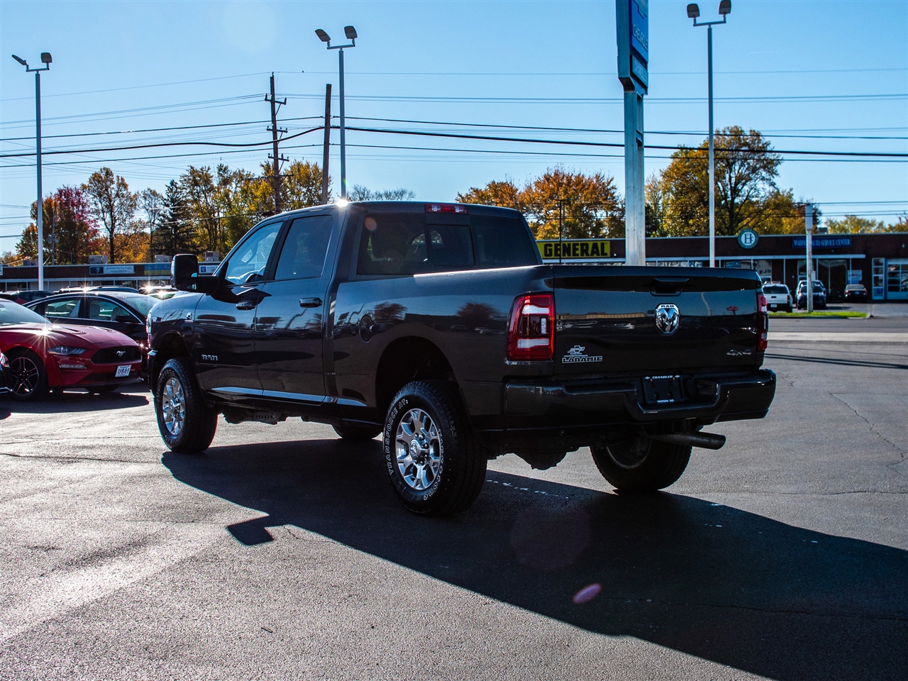 RAM 2500 Laramie 4x4 Crew Cab 6'4" Box 2024