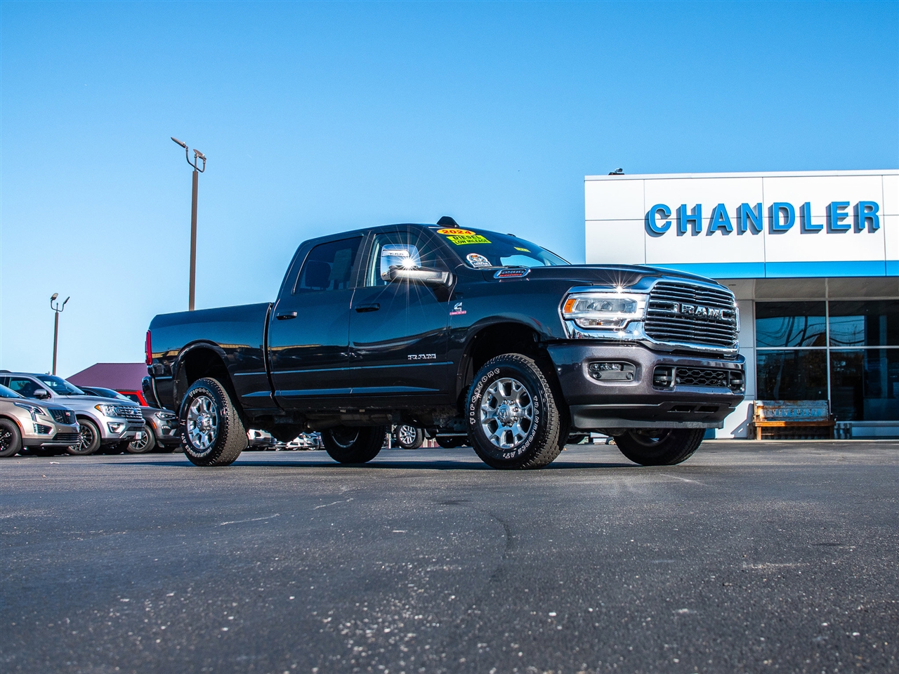 RAM 2500 Laramie 4x4 Crew Cab 6'4" Box 2024