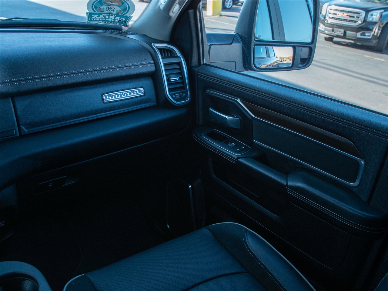 RAM 2500 Laramie 4x4 Crew Cab 6'4" Box 2024