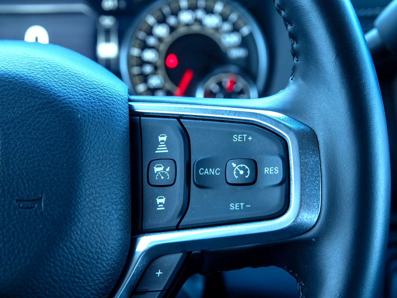 RAM 2500 Laramie 4x4 Crew Cab 6'4" Box 2024