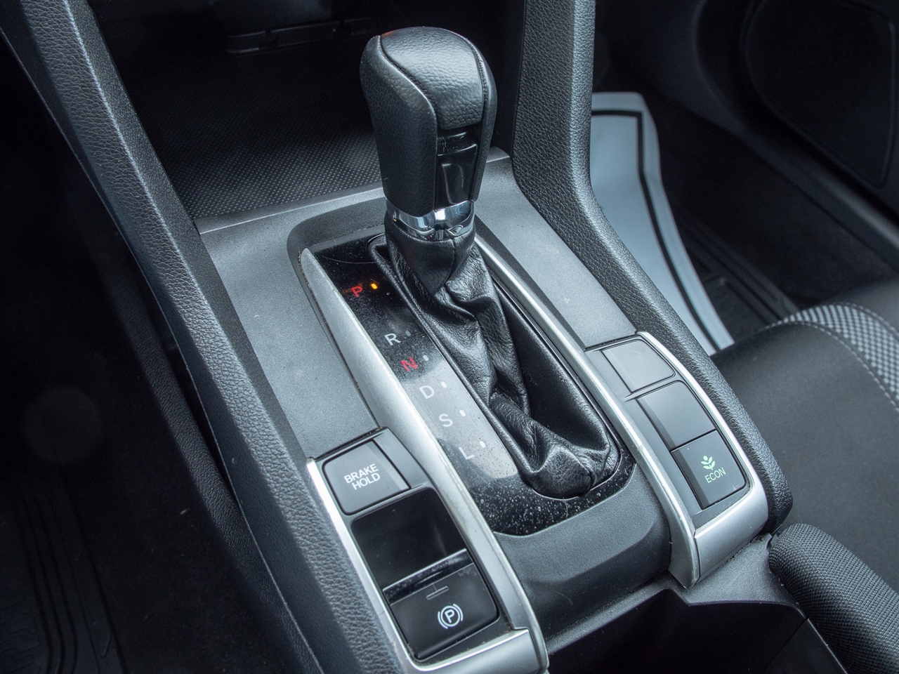 Honda Civic Coupe LX CVT 2020