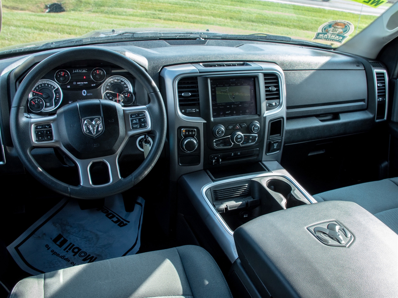 RAM 1500 Classic SLT 4x2 Crew Cab 5'7" Box 2023