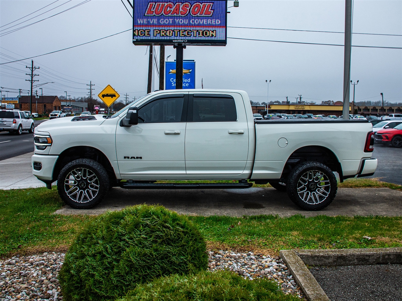 RAM 2500 Laramie 4x4 Crew Cab 6'4" Box 2024