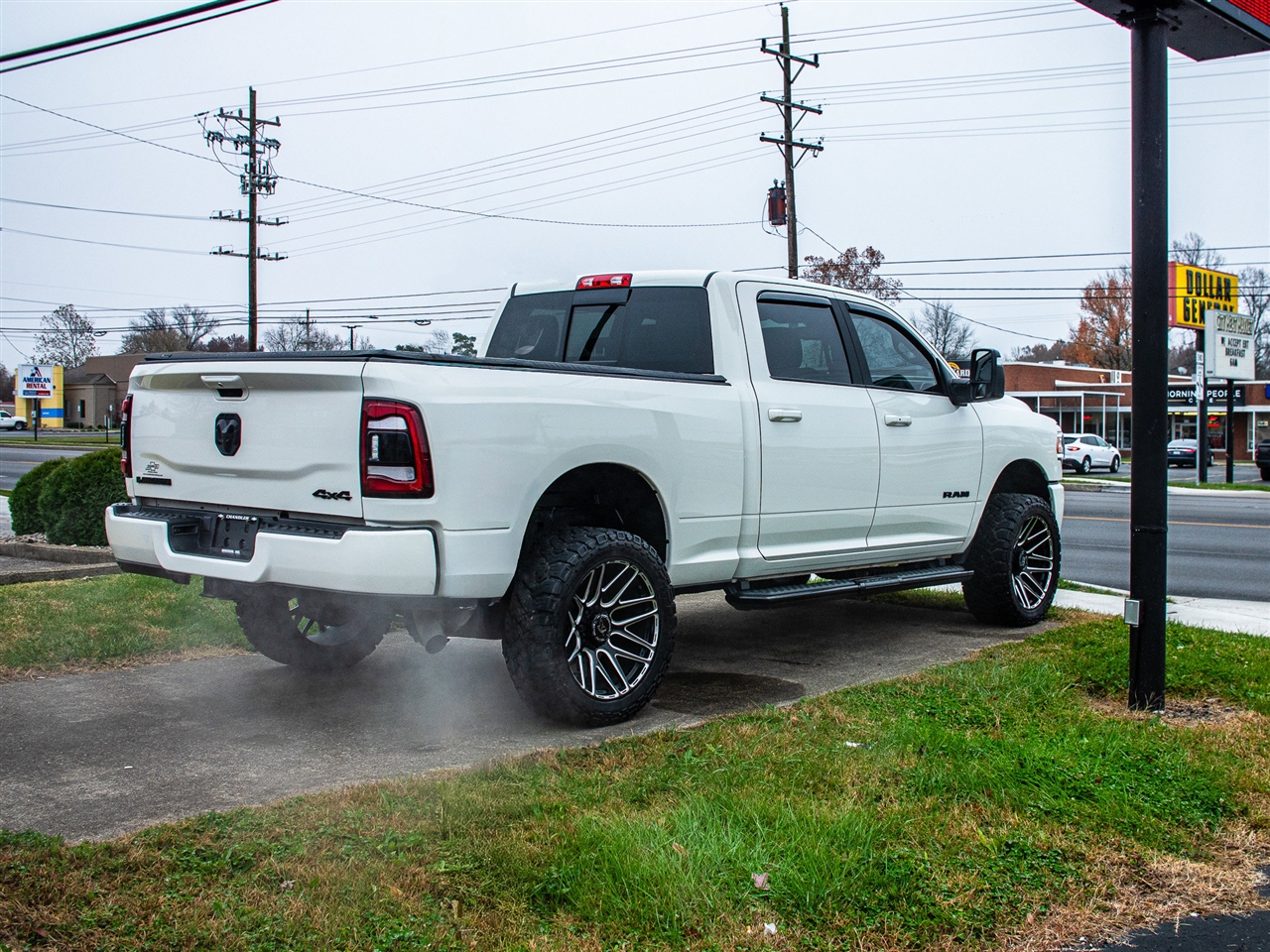 RAM 2500 Laramie 4x4 Crew Cab 6'4" Box 2024