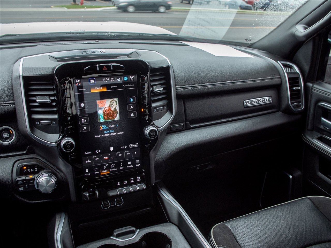 RAM 2500 Laramie 4x4 Crew Cab 6'4" Box 2024