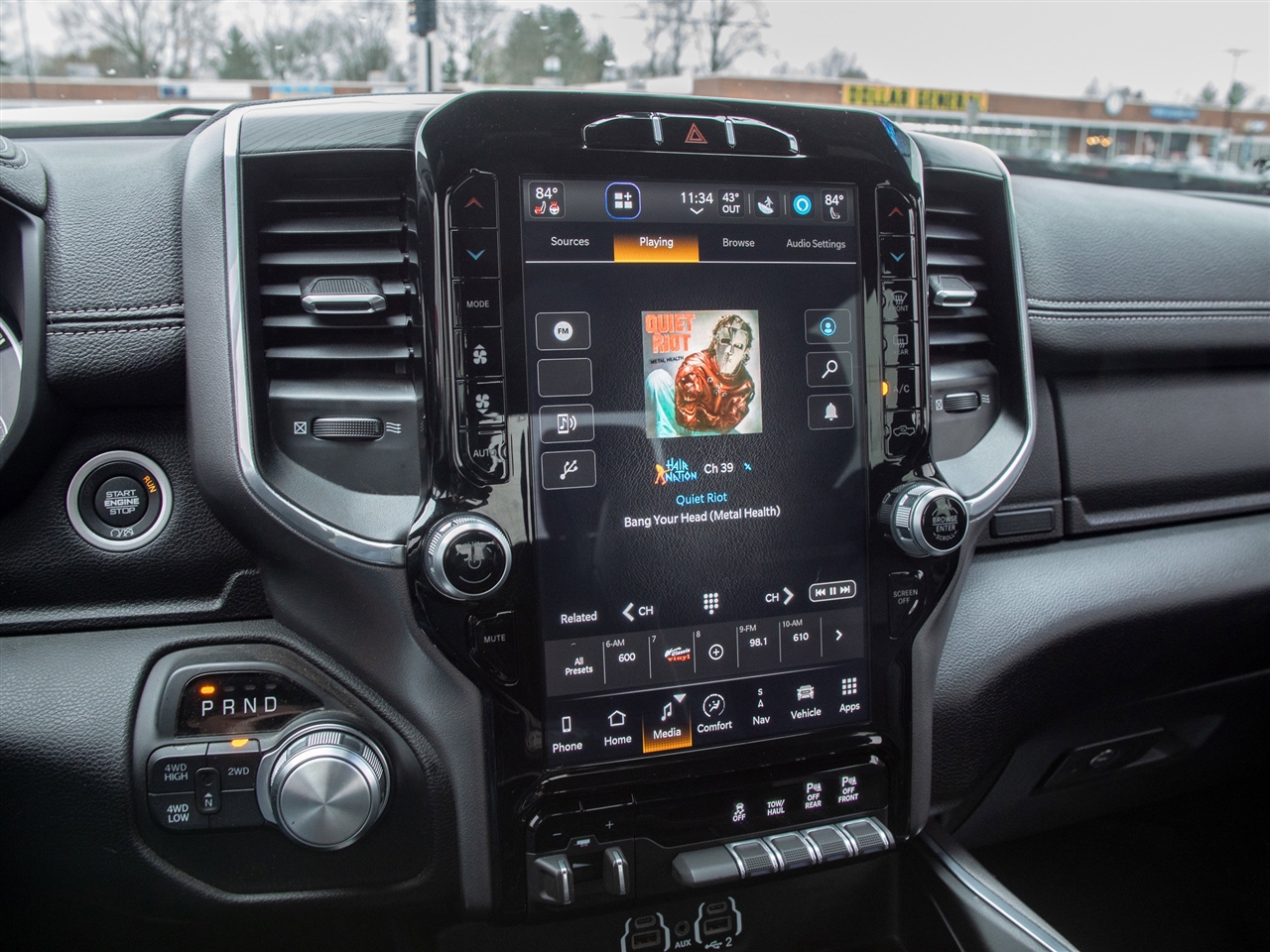 RAM 2500 Laramie 4x4 Crew Cab 6'4" Box 2024