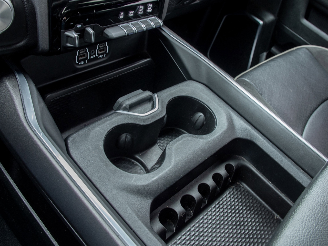 RAM 2500 Laramie 4x4 Crew Cab 6'4" Box 2024