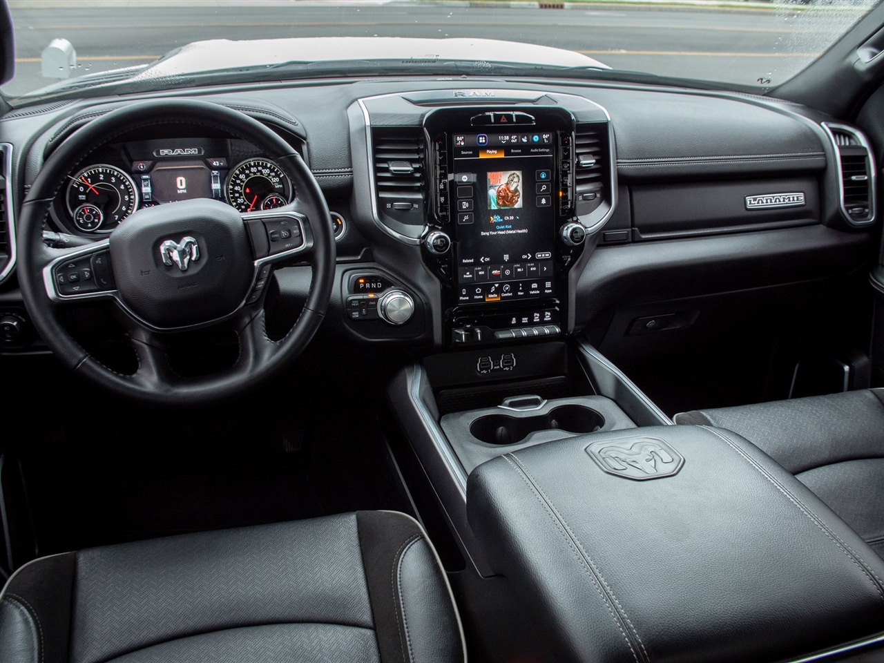 RAM 2500 Laramie 4x4 Crew Cab 6'4" Box 2024