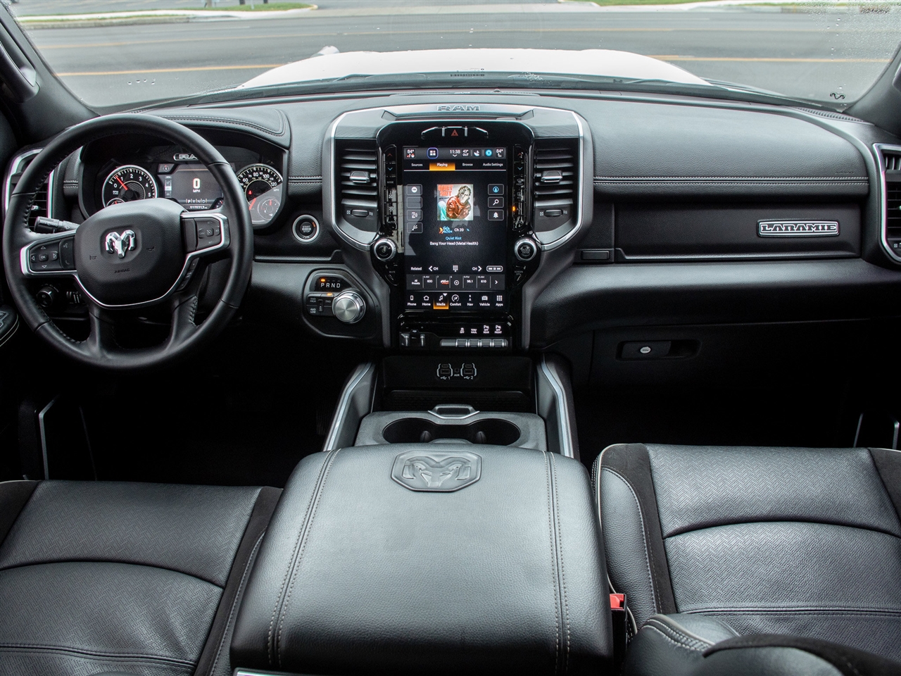 RAM 2500 Laramie 4x4 Crew Cab 6'4" Box 2024