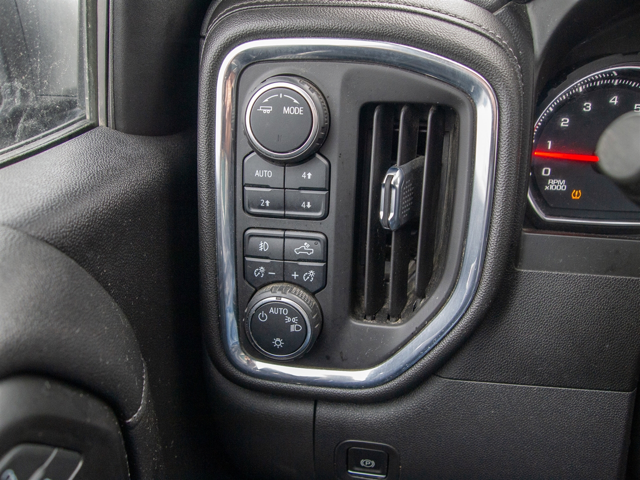 Chevrolet Silverado 1500 4WD Crew Cab 157" LT Trail Boss 2021