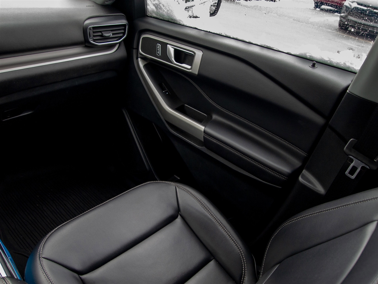 Ford Explorer XLT 4WD 2023