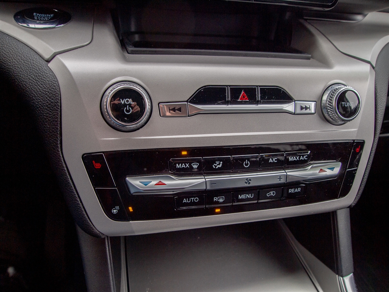 Ford Explorer XLT 4WD 2023