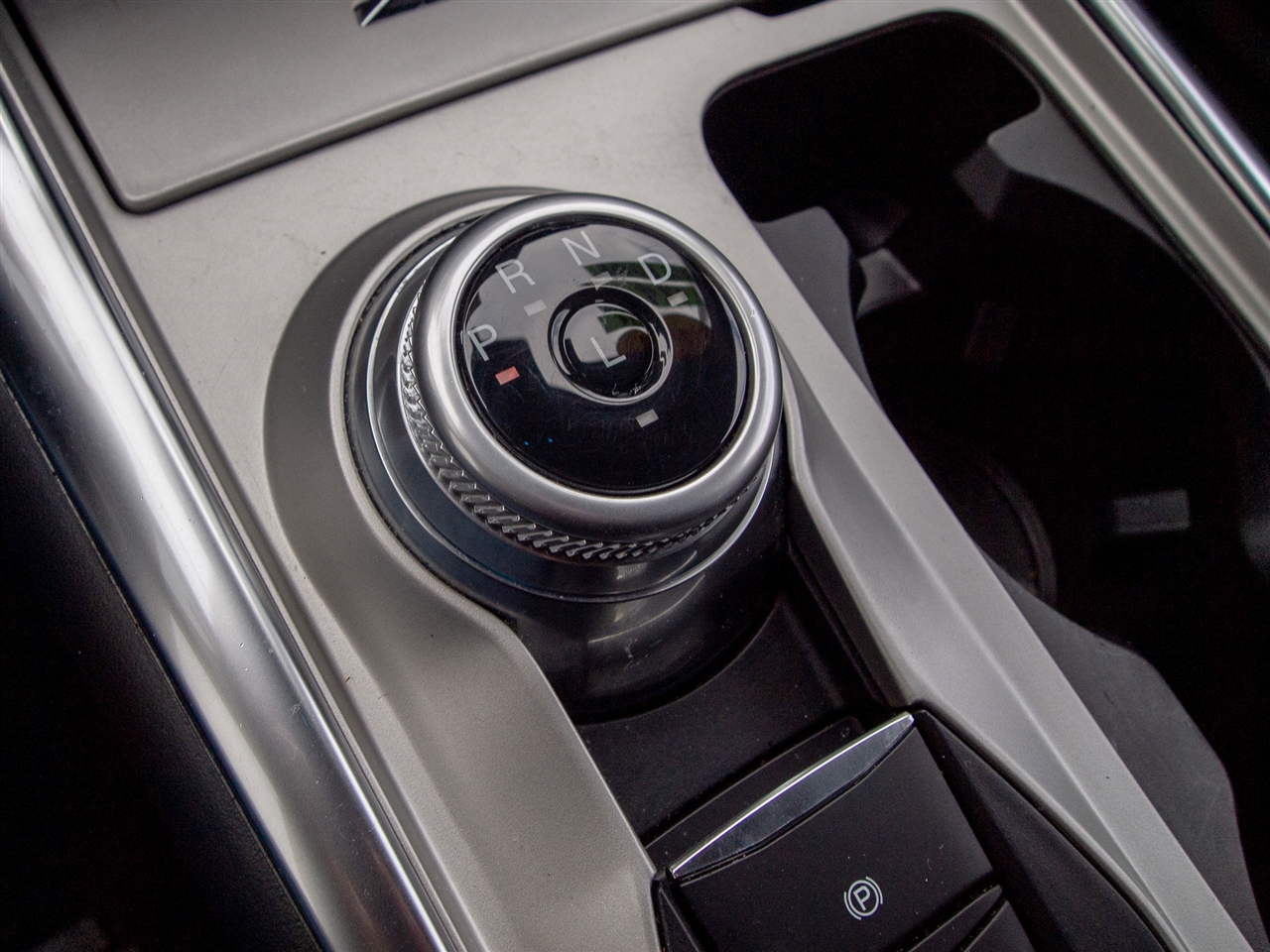 Ford Explorer XLT 4WD 2023