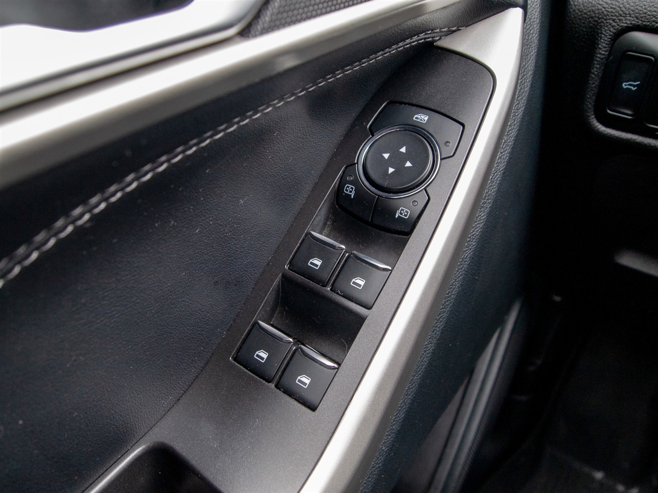 Ford Explorer XLT 4WD 2023