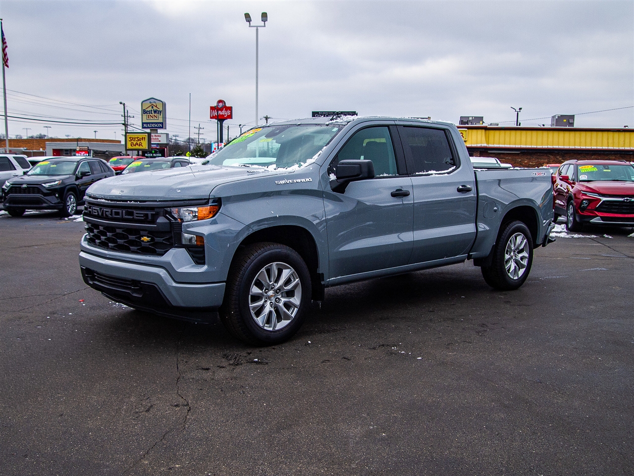Chevrolet Silverado 1500 4WD Crew Cab 147" Custom 2025