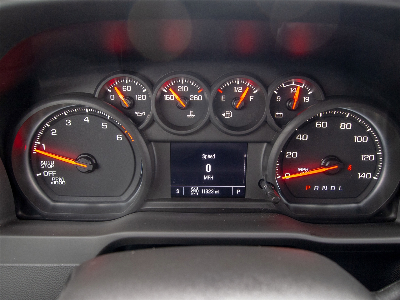 Chevrolet Silverado 1500 4WD Crew Cab 147" Custom 2025