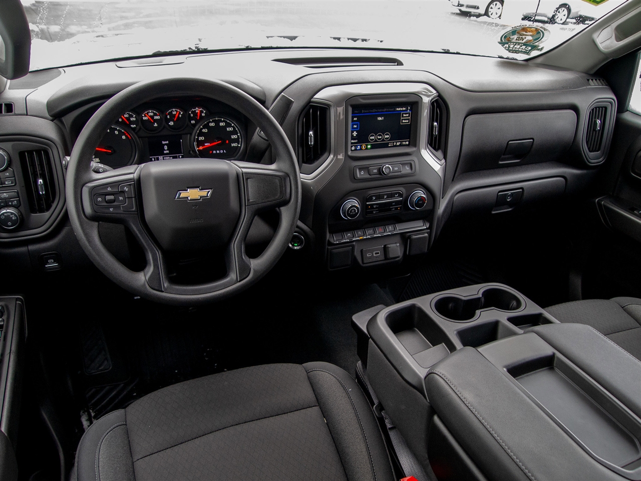 Chevrolet Silverado 1500 4WD Crew Cab 147" Custom 2025