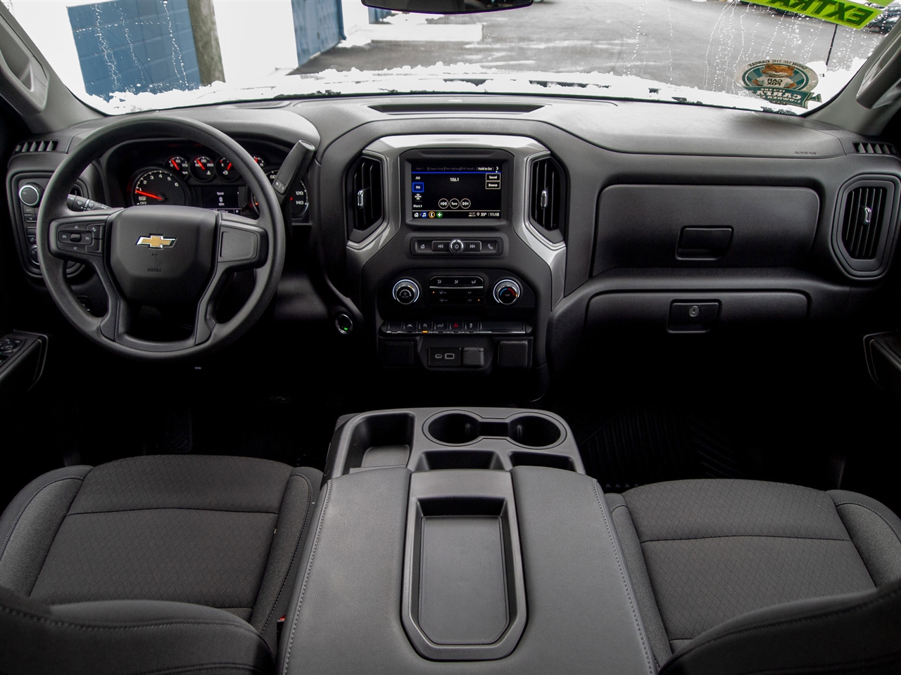 Chevrolet Silverado 1500 4WD Crew Cab 147" Custom 2025