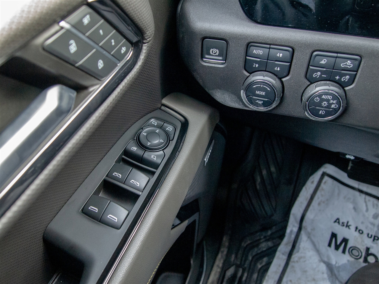 Chevrolet Silverado 1500 4WD Crew Cab 147" ZR2 2024